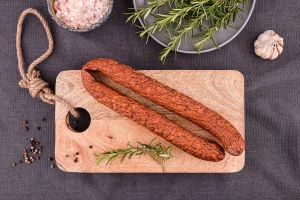 Kiełbasa z jelenia (1 kiełbasa = ~150g)