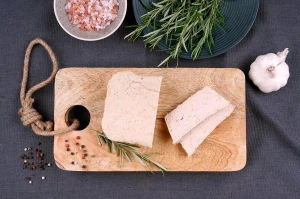 Pasztet z indyka (1 foremka = ~550g)