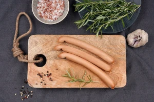 Parówki cielęce (1 szt = ~50g)