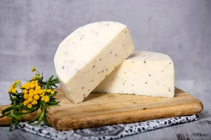 Ser owczy Pecorino al Tartuffo ~200g