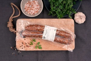 Kiełbasa krucha z dzika (1szt.=~430g)