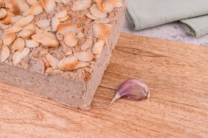Pasztet z indyka z migdałami ~200g