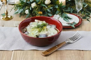 Śledź w oleju rzepakowym z Brzezinek (porcja 300g)